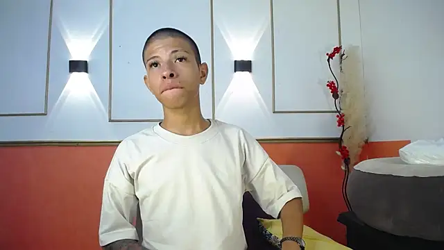 Tessachains 2  online show from 26, 11, 2025