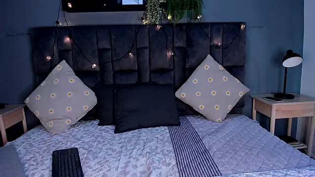 Snapshot of AnaVoss__ chatting on 18, 11, 2025 AnaVoss online show from 18, 11, 2025