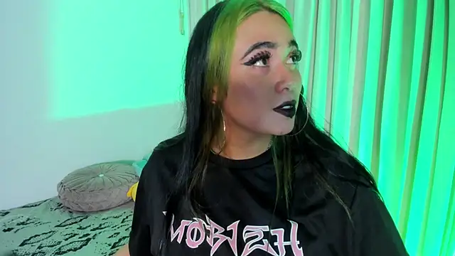 Lilith Zenith  online show from 5, 12, 2025