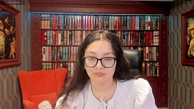 Snapshot of ZarifaEastWonder chatting on 8, 11, 2025 ZarifaEastWonder online show from 8, 11, 2025