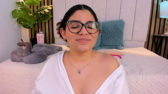 Carlotta de velour online show from 11, 4, 2026