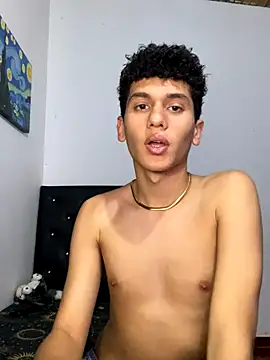 Snapshot of Sebas-Sanches7 chatting on 7, 11, 2025 Sebas-Sanches7 online show from 7, 11, 2025