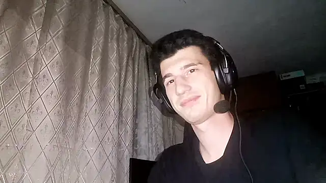 JamesLagerfeld online show from 13, 11, 2025