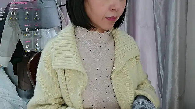 Snapshot of Wanwan61 chatting on 15, 11, 2025 Wanwan61 online show from 15, 11, 2025