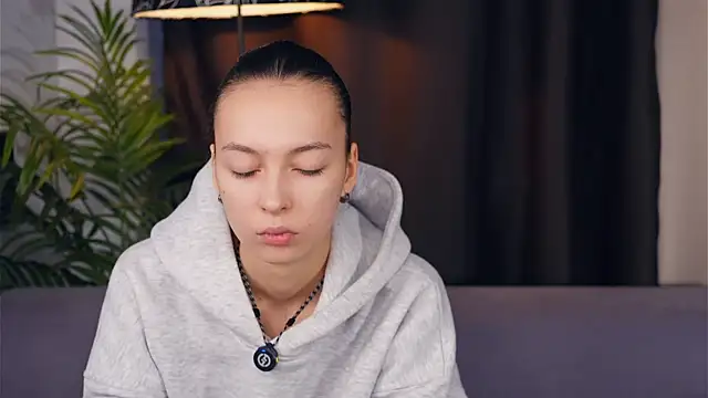 Snapshot of IvetteZermeno chatting on 11, 11, 2025 IvetteZermeno online show from 11, 11, 2025