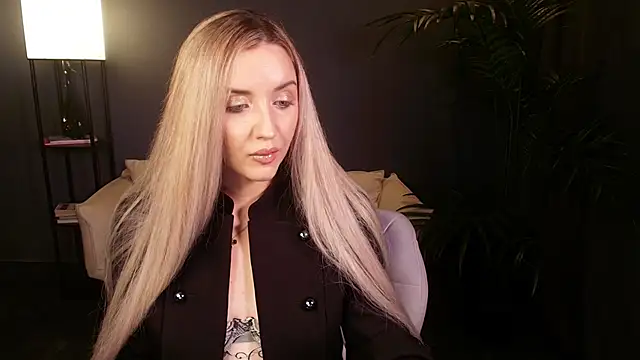 Snapshot of _Mi1a_ chatting on 3, 4, 2026 Mi1a online show from 3, 4, 2026