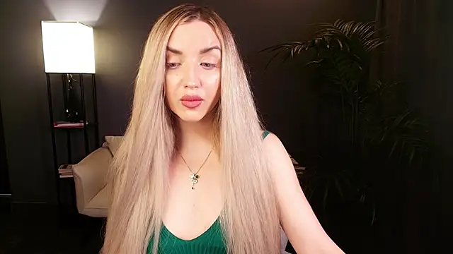 Snapshot of _Mi1a_ chatting on 5, 4, 2026 Mi1a online show from 5, 4, 2026