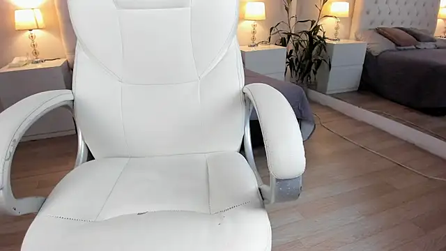 Scarlett Bunny  online show from 15, 12, 2025