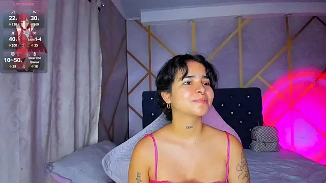 Snapshot of _vaiolet_owo chatting on 9, 2, 2026 vaiolet owo online show from 9, 2, 2026