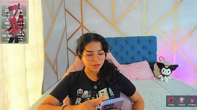 Snapshot of _vaiolet_owo chatting on 20, 2, 2026 vaiolet owo online show from 20, 2, 2026