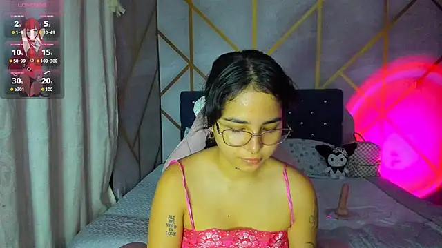 Snapshot of _vaiolet_owo chatting on 3, 3, 2026 vaiolet owo online show from 3, 3, 2026