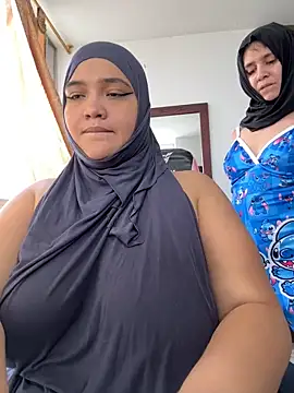 Snapshot of sweetmuslim01 chatting on 21, 12, 2025 sweetmuslim01 online show from 21, 12, 2025