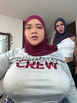 Snapshot of sweetmuslim01 chatting on 17, 1, 2026 sweetmuslim01 online show from 17, 1, 2026