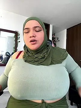 Snapshot of sweetmuslim01 chatting on 18, 1, 2026 sweetmuslim01 online show from 18, 1, 2026