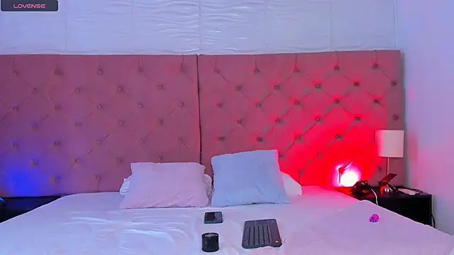 Snapshot of jov_and_thomas chatting on 10, 11, 2025 jov and thomas online show from 10, 11, 2025