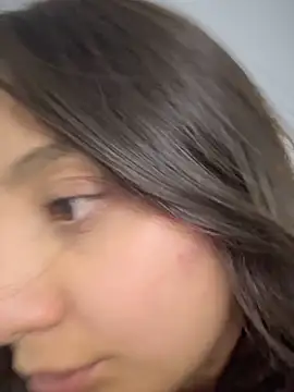 Snapshot of LilyGarcia chatting on 28, 5, 2026 LilyGarcia online show from 28, 5, 2026