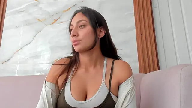 Snapshot of LilyGarcia chatting on 8, 6, 2026 LilyGarcia online show from 8, 6, 2026