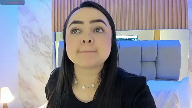 Snapshot of cleo_wale_ chatting on 21, 11, 2025 cleo wale online show from 21, 11, 2025