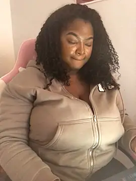 Snapshot of Fxncymuse chatting on 8, 2, 2026 Fxncymuse online show from 8, 2, 2026