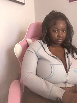 Snapshot of Fxncymuse chatting on 16, 2, 2026 Fxncymuse online show from 16, 2, 2026