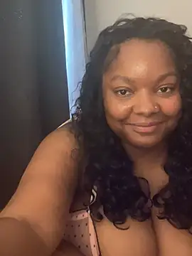 Snapshot of Fxncymuse chatting on 6, 4, 2026 Fxncymuse online show from 6, 4, 2026