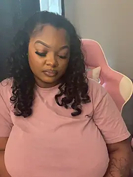 Snapshot of Fxncymuse chatting on 20, 4, 2026 Fxncymuse online show from 20, 4, 2026