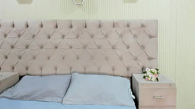 Snapshot of ZarinaWynne chatting on 10, 6, 2026 ZarinaWynne online show from 10, 6, 2026