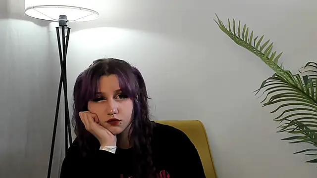 Snapshot of KishaRowsey chatting on 8, 11, 2025 KishaRowsey online show from 8, 11, 2025