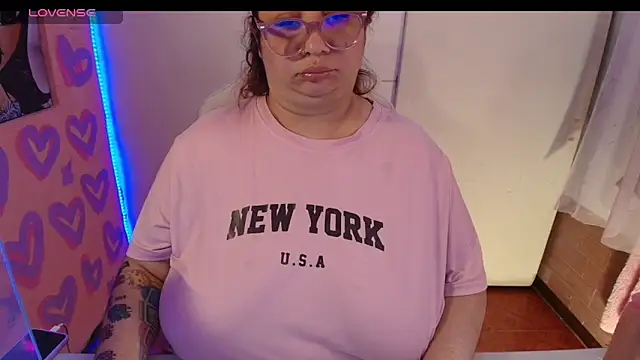 Snapshot of kattybbwbigboobs_ chatting on 28, 3, 2026 kattybbwbigboobs online show from 28, 3, 2026