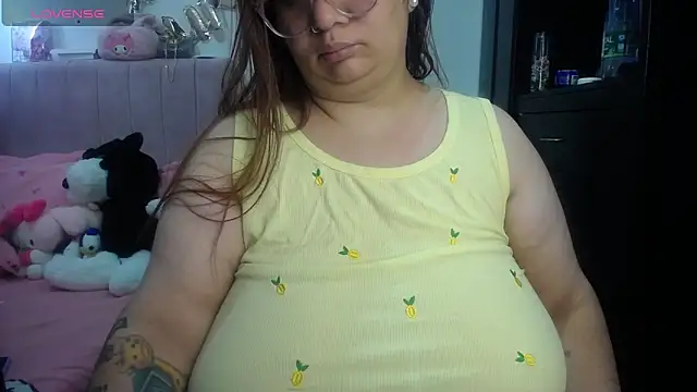 Snapshot of kattybbwbigboobs_ chatting on 19, 4, 2026 kattybbwbigboobs online show from 19, 4, 2026