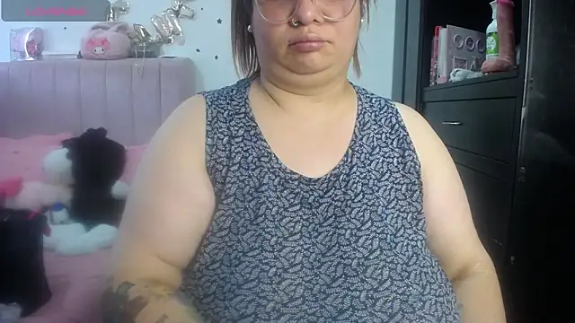 Snapshot of kattybbwbigboobs_ chatting on 23, 4, 2026 kattybbwbigboobs online show from 23, 4, 2026