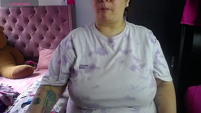 Snapshot of kattybbwbigboobs_ chatting on 11, 5, 2026 kattybbwbigboobs online show from 11, 5, 2026
