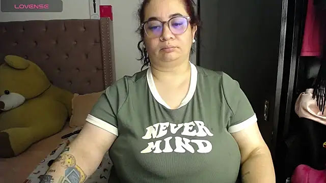 Snapshot of kattybbwbigboobs_ chatting on 10, 6, 2026 kattybbwbigboobs online show from 10, 6, 2026