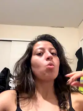 SaintNina online show from 27, 11, 2025