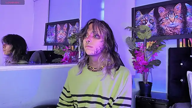 luxiel  online show from 27, 11, 2025