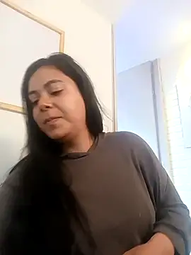 Snapshot of LorieFerrer chatting on 4, 2, 2025 LorieFerrer online show from 4, 2, 2025