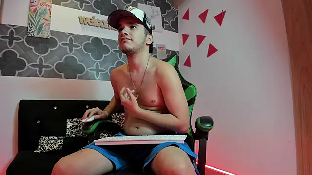 Snapshot of BrandoCraw chatting on 19, 12, 2025 BrandoCraw online show from 19, 12, 2025