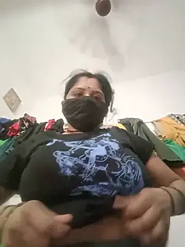 Snapshot of Janhvi_bhabhi_ji chatting on 18, 7, 2026 Janhvi bhabhi ji online show from 18, 7, 2026