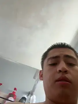 Snapshot of juiceloof chatting on 11, 11, 2025 juiceloof online show from 11, 11, 2025