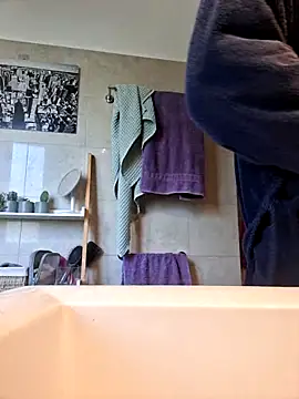 Snapshot of CuteDaddy92 chatting on 5, 12, 2025 CuteDaddy92 online show from 5, 12, 2025