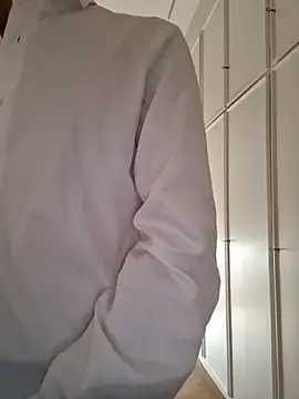 Snapshot of CuteDaddy92 chatting on 4, 3, 2026 CuteDaddy92 online show from 4, 3, 2026