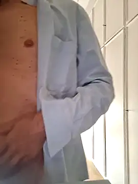 Snapshot of CuteDaddy92 chatting on 6, 3, 2026 CuteDaddy92 online show from 6, 3, 2026