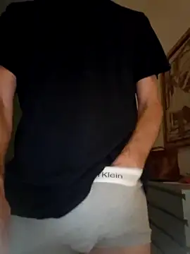 Snapshot of CuteDaddy92 chatting on 6, 4, 2026 CuteDaddy92 online show from 6, 4, 2026