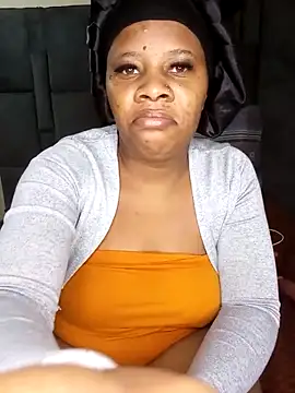 Snapshot of Emmylove-xr25 chatting on 24, 4, 2026 Emmylove-xr25 online show from 24, 4, 2026