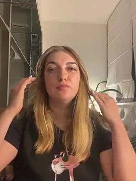 Snapshot of Avila_aa chatting on 12, 11, 2025 Avila aa online show from 12, 11, 2025