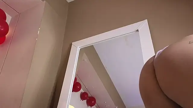 BellaRooux online show from 21, 2, 2026