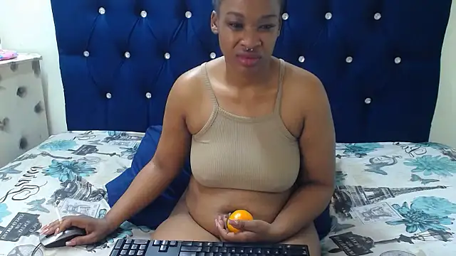 Snapshot of JuiceLips88 chatting on 14, 6, 2026 JuiceLips88 online show from 14, 6, 2026