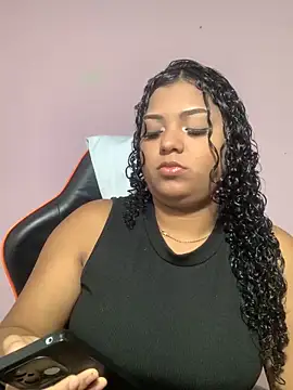 Snapshot of CurlyAliccia_ chatting on 9, 11, 2025 CurlyAliccia online show from 9, 11, 2025