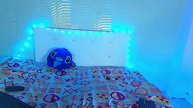 Snapshot of CurlyAliccia_ chatting on 14, 11, 2025 CurlyAliccia online show from 14, 11, 2025