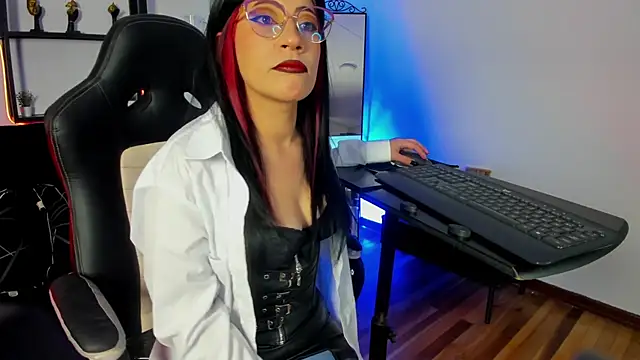 Snapshot of Halley_Ravenn chatting on 26, 6, 2026 Halley Ravenn online show from 26, 6, 2026